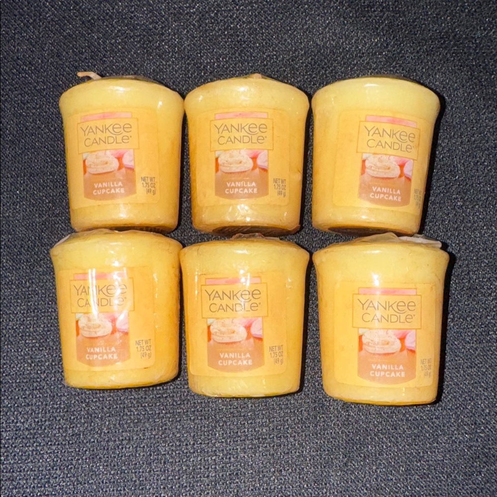 6 New Yankee Candle Vanilla Cupcake Votive Set